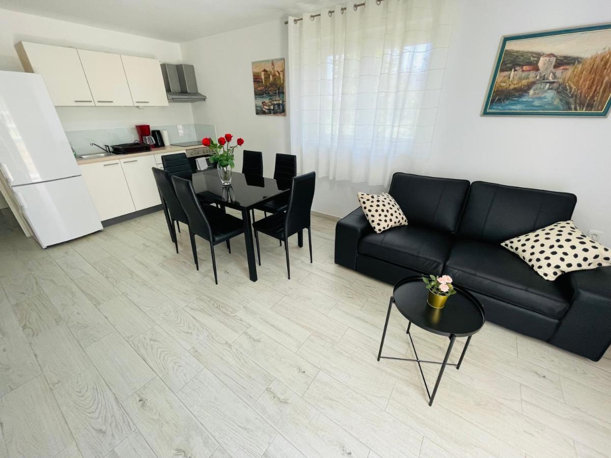 Apartment Paulina Трогир Экстерьер фото
