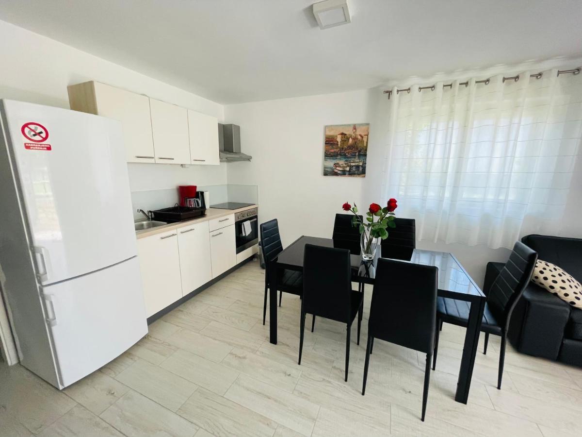 Apartment Paulina Трогир Экстерьер фото