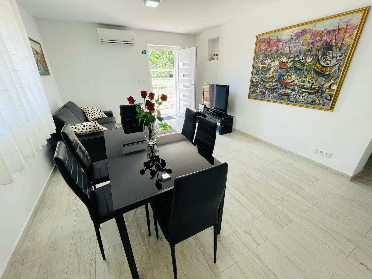 Apartment Paulina Трогир Экстерьер фото